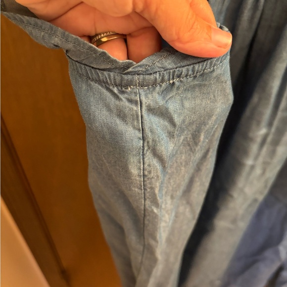 Crown & Ivy Women’s Chambray dress - Picture 5 of 8